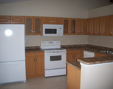 1862 Sw Grant Avenue - Photo Thumbnail 7