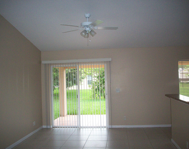 1862 Sw Grant Avenue - Photo Thumbnail 8
