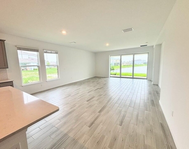 9299 Sw Lorenzo Way - Photo Thumbnail 12