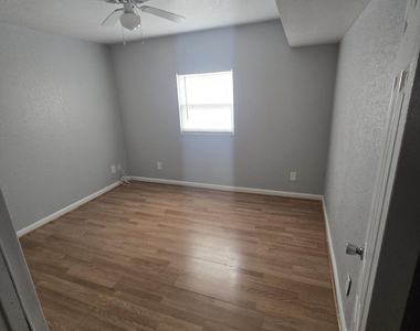 1220 Kent Street - Photo Thumbnail 5
