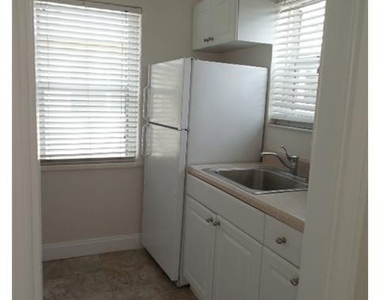 4565 N Ocean Drive - Photo Thumbnail 3