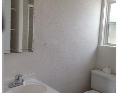 4565 N Ocean Drive - Photo Thumbnail 4