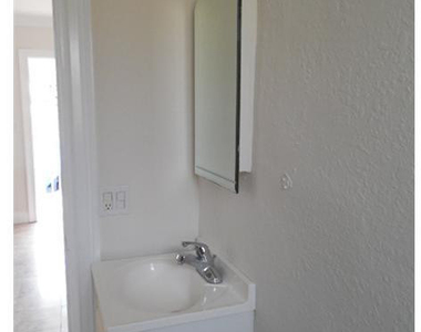 4565 N Ocean Drive - Photo Thumbnail 5