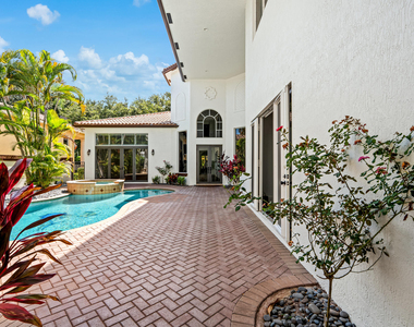 17550 Circle Pond Court - Photo Thumbnail 5
