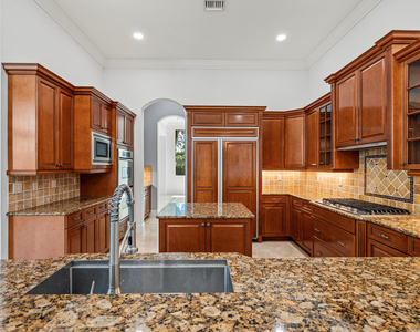 17550 Circle Pond Court - Photo Thumbnail 18