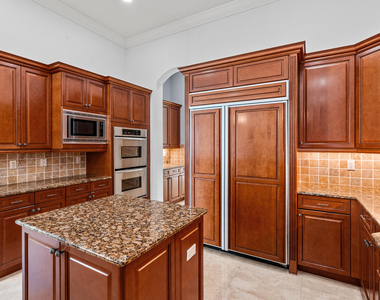 17550 Circle Pond Court - Photo Thumbnail 13