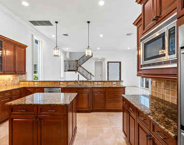 17550 Circle Pond Court - Photo Thumbnail 16
