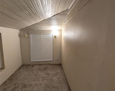 1601 Ne 18th Street - Photo Thumbnail 13