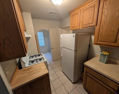 1601 Ne 18th Street - Photo Thumbnail 9