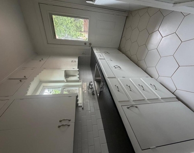 3714 Shartel Avenue - Photo Thumbnail 5