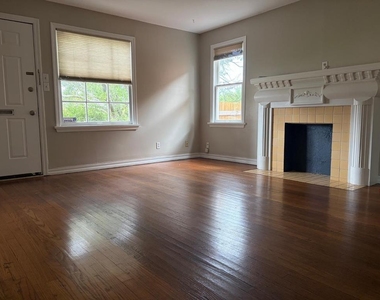 3714 Shartel Avenue - Photo Thumbnail 7