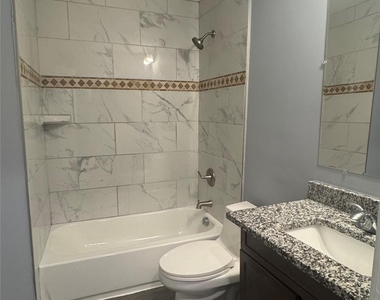 910 Cantwell Street - Photo Thumbnail 5