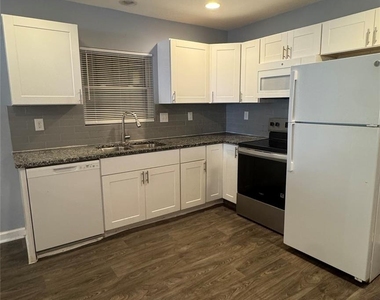 910 Cantwell Street - Photo Thumbnail 3