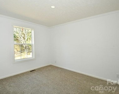 5433 King Wilkinson Road - Photo Thumbnail 8
