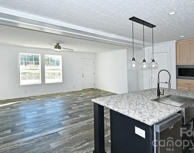 5433 King Wilkinson Road - Photo Thumbnail 2