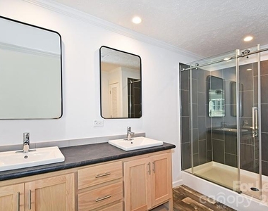 5433 King Wilkinson Road - Photo Thumbnail 10
