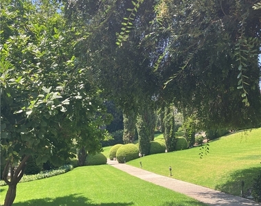 378 W Green Street - Photo Thumbnail 39