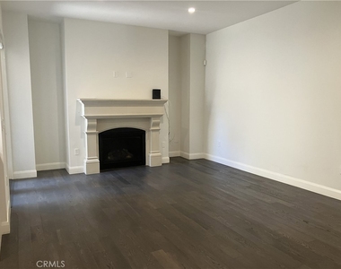 378 W Green Street - Photo Thumbnail 5