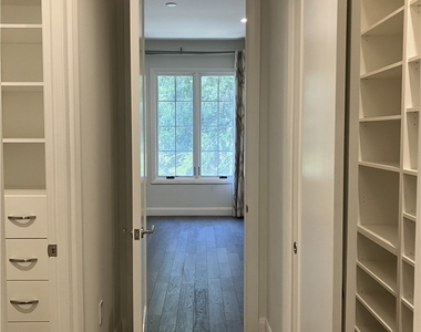 378 W Green Street - Photo Thumbnail 14
