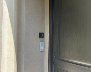 378 W Green Street - Photo Thumbnail 4