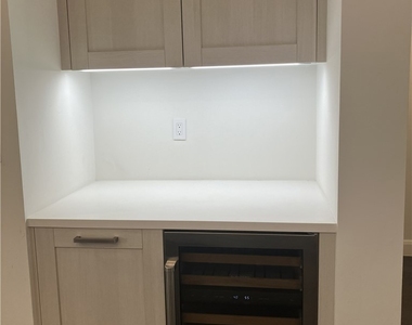 378 W Green Street - Photo Thumbnail 27