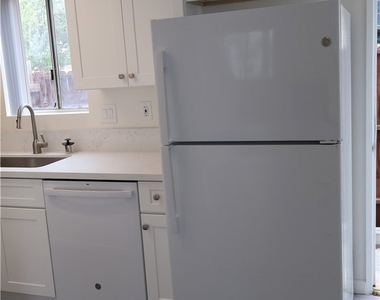 1323 #b W. Palmyra Ave. - Photo Thumbnail 6