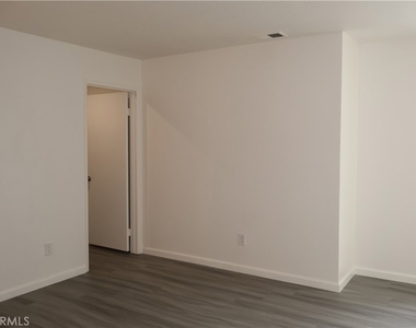 1323 #b W. Palmyra Ave. - Photo Thumbnail 28