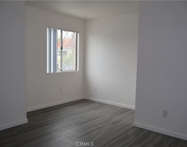 1323 #b W. Palmyra Ave. - Photo Thumbnail 27
