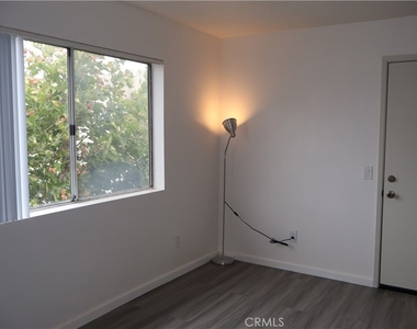 1323 #b W. Palmyra Ave. - Photo Thumbnail 32