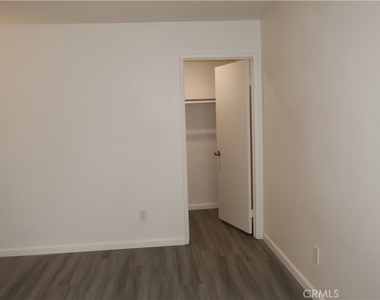 1323 #b W. Palmyra Ave. - Photo Thumbnail 20