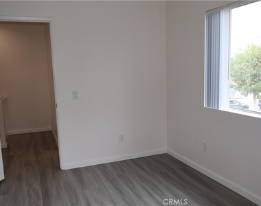 1323 #b W. Palmyra Ave. - Photo Thumbnail 16