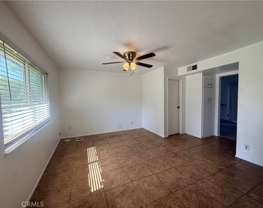 10570 White Oak - Photo Thumbnail 14