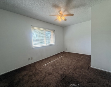 10570 White Oak - Photo Thumbnail 16