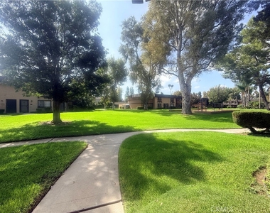 10570 White Oak - Photo Thumbnail 3