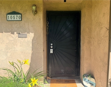 10570 White Oak - Photo Thumbnail 7