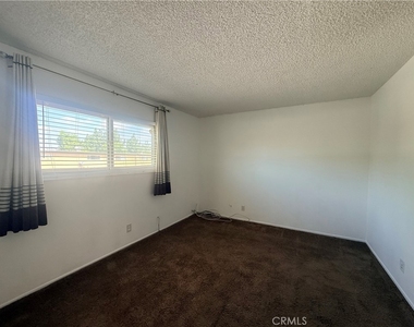10570 White Oak - Photo Thumbnail 11