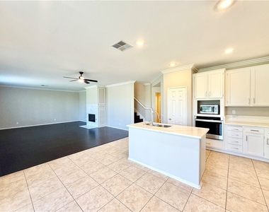 42041 Delmonte Street - Photo Thumbnail 13