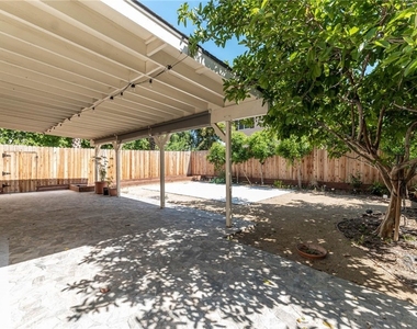 18808 Lull Street - Photo Thumbnail 38