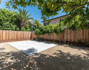 18808 Lull Street - Photo Thumbnail 39