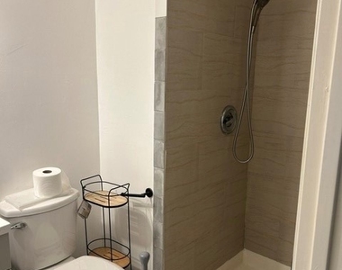 10834 Encino - Photo Thumbnail 9