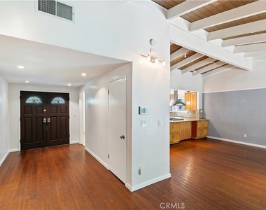 22951 Austin Street - Photo Thumbnail 12