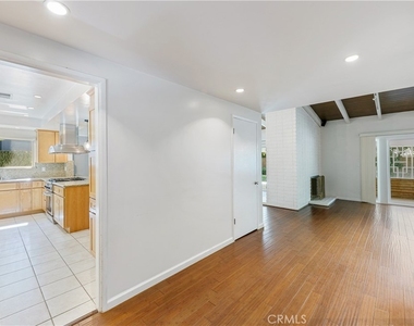 22951 Austin Street - Photo Thumbnail 3