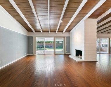 22951 Austin Street - Photo Thumbnail 15