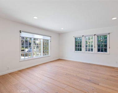 248 N Rexford Drive - Photo Thumbnail 14