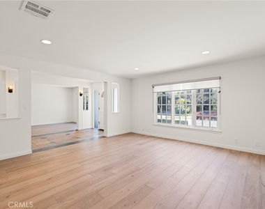 248 N Rexford Drive - Photo Thumbnail 13