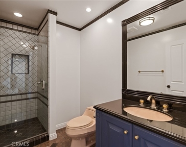 248 N Rexford Drive - Photo Thumbnail 8