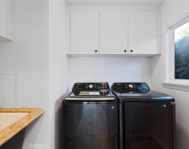 248 N Rexford Drive - Photo Thumbnail 17