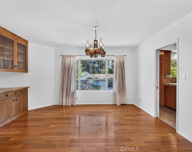 10401 Wystone Avenue - Photo Thumbnail 12