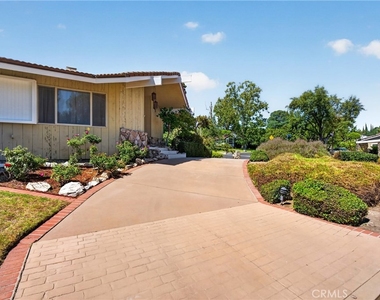 10401 Wystone Avenue - Photo Thumbnail 3