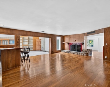 10401 Wystone Avenue - Photo Thumbnail 22